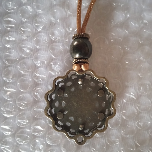 🎈3 for $10🎈Corded Pendant - Picture 3 of 8